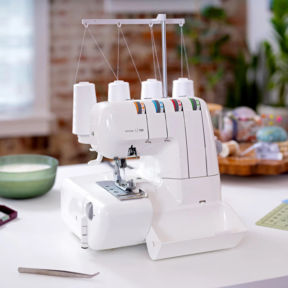HUSQVARNA® VIKING® AMBER™ S | 100 Overlock Machine