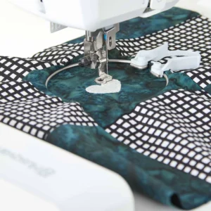 HUSQVARNA® VIKING® Mini Embroidery Spring Hoop (40 x 40mm)